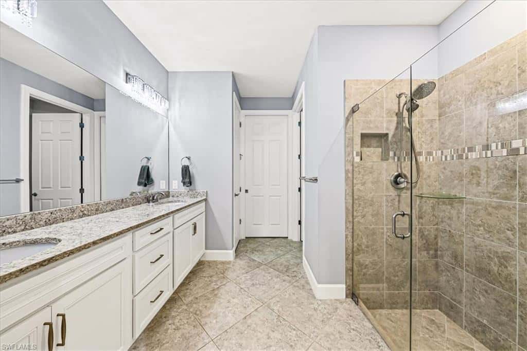 7670 Jacaranda Ln, Naples, photo 19