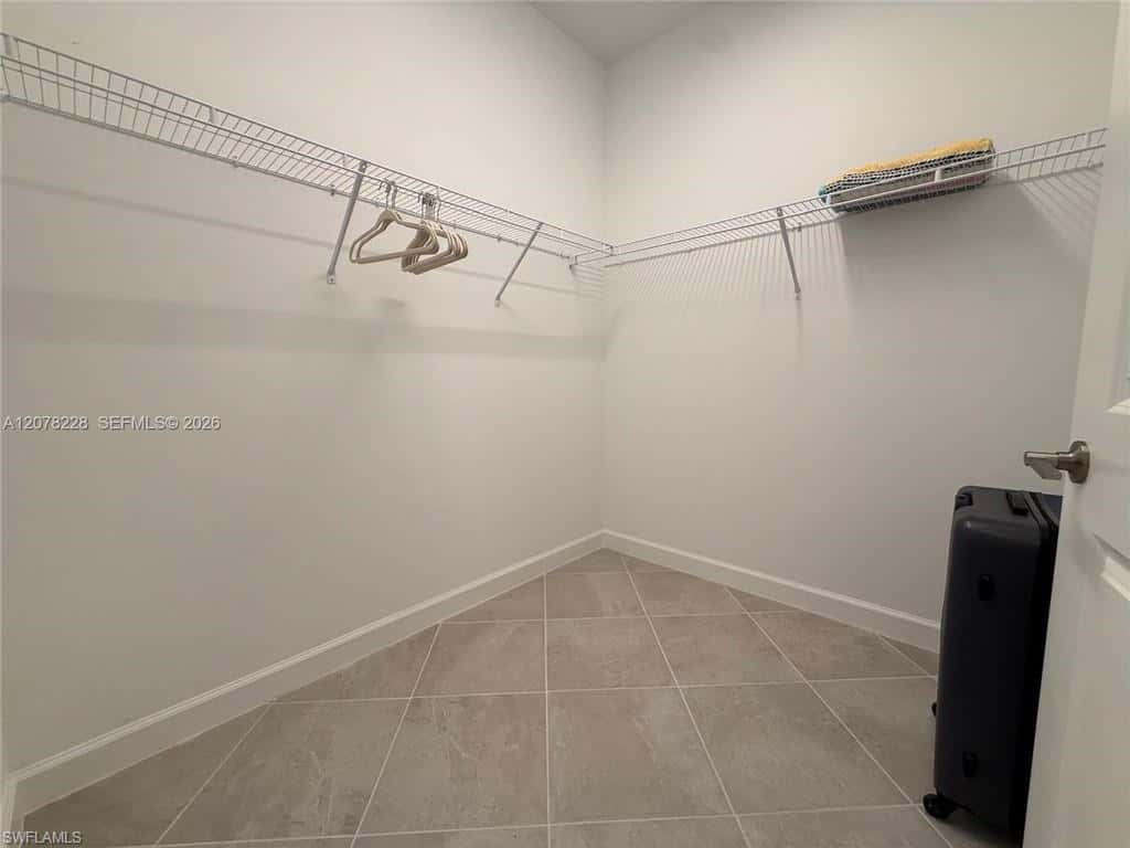 9291 Aqua Overlook Ct, Lehigh Acres, photo 12