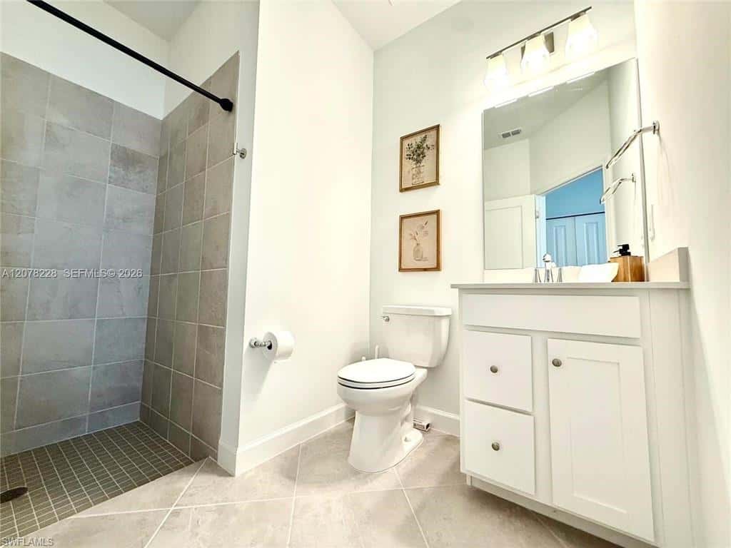 9291 Aqua Overlook Ct, Lehigh Acres, photo 5