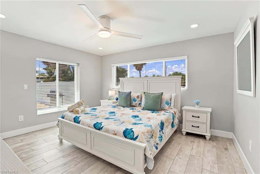 310 Madison Ct, Fort Myers Beach, photo 17