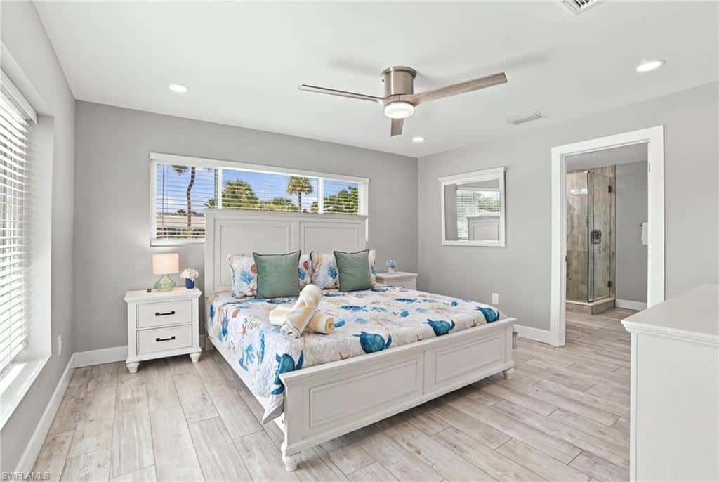 310 Madison Ct, Fort Myers Beach, photo 16