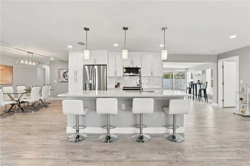 310 Madison Ct, Fort Myers Beach, photo 12