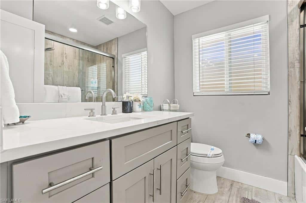 310 Madison Ct, Fort Myers Beach, photo 22