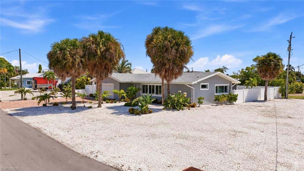310 Madison Ct, Fort Myers Beach, photo 30