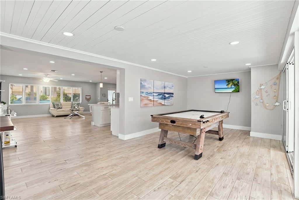 310 Madison Ct, Fort Myers Beach, photo 15