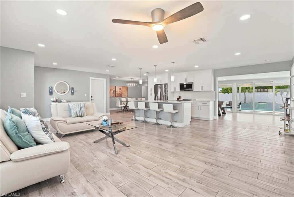 310 Madison Ct, Fort Myers Beach, photo 11