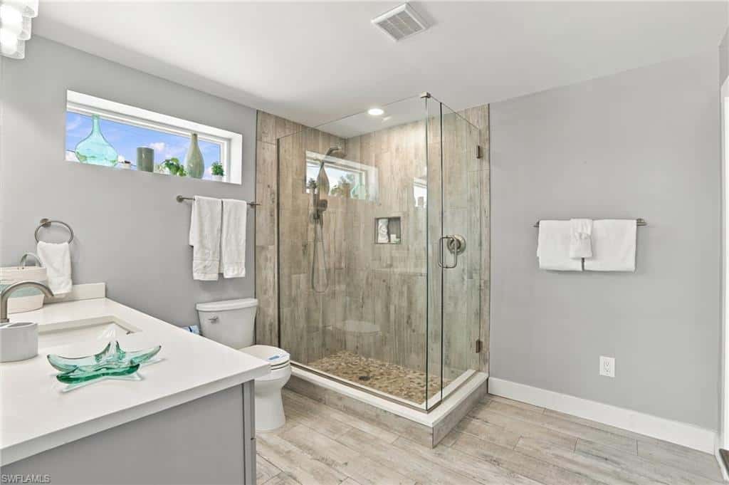 310 Madison Ct, Fort Myers Beach, photo 19