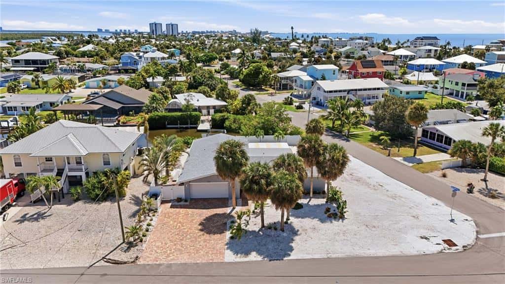 310 Madison Ct, Fort Myers Beach, photo 29
