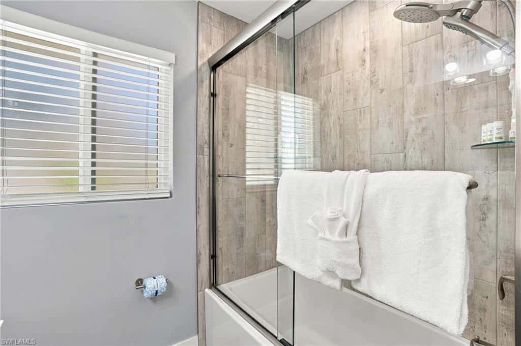 310 Madison Ct, Fort Myers Beach, photo 25