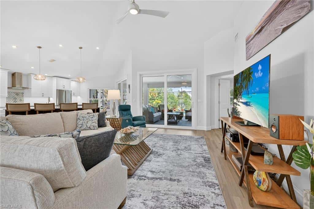 1523 Whispering Oaks Cir, Naples, photo 6
