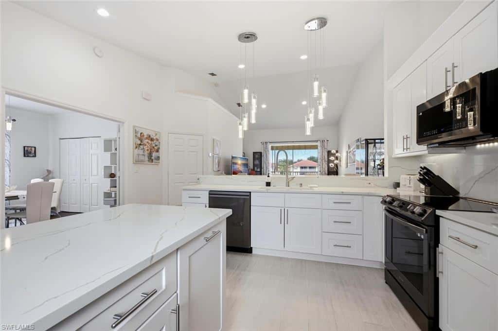 250 Robin Hood Cir #201, Naples, photo 10