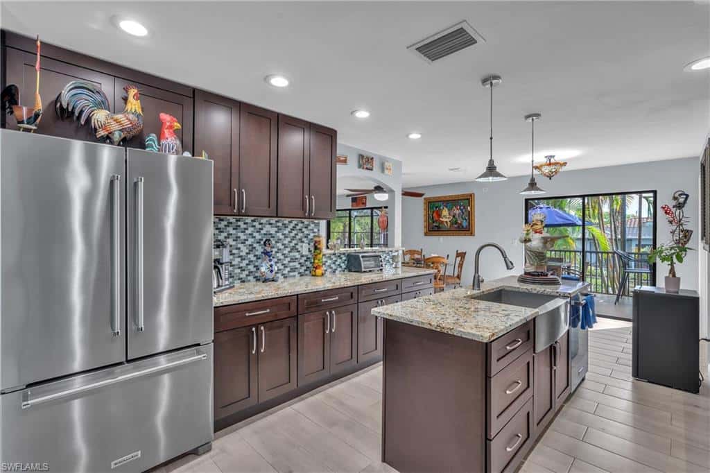 27109 Holly Ln, Bonita Springs, photo 4