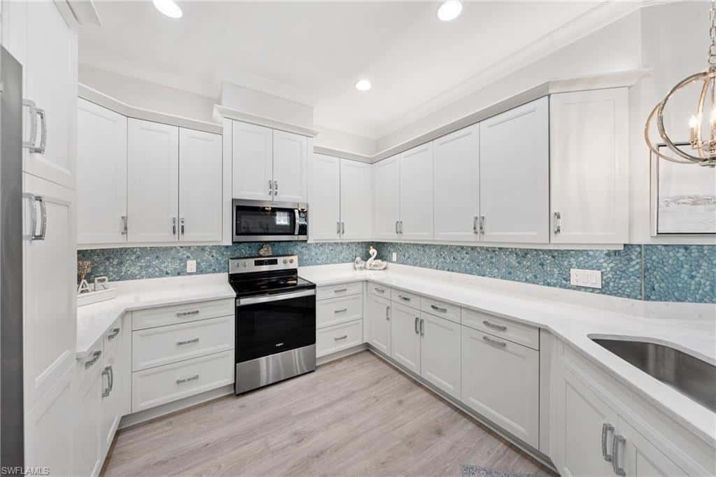 8785 Yucatan Ct, Naples, photo 4
