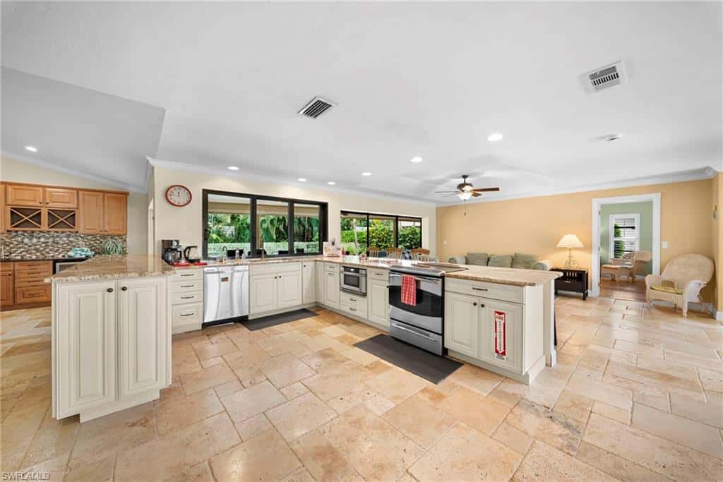 2171 Kings Lake Blvd, Naples, photo 10