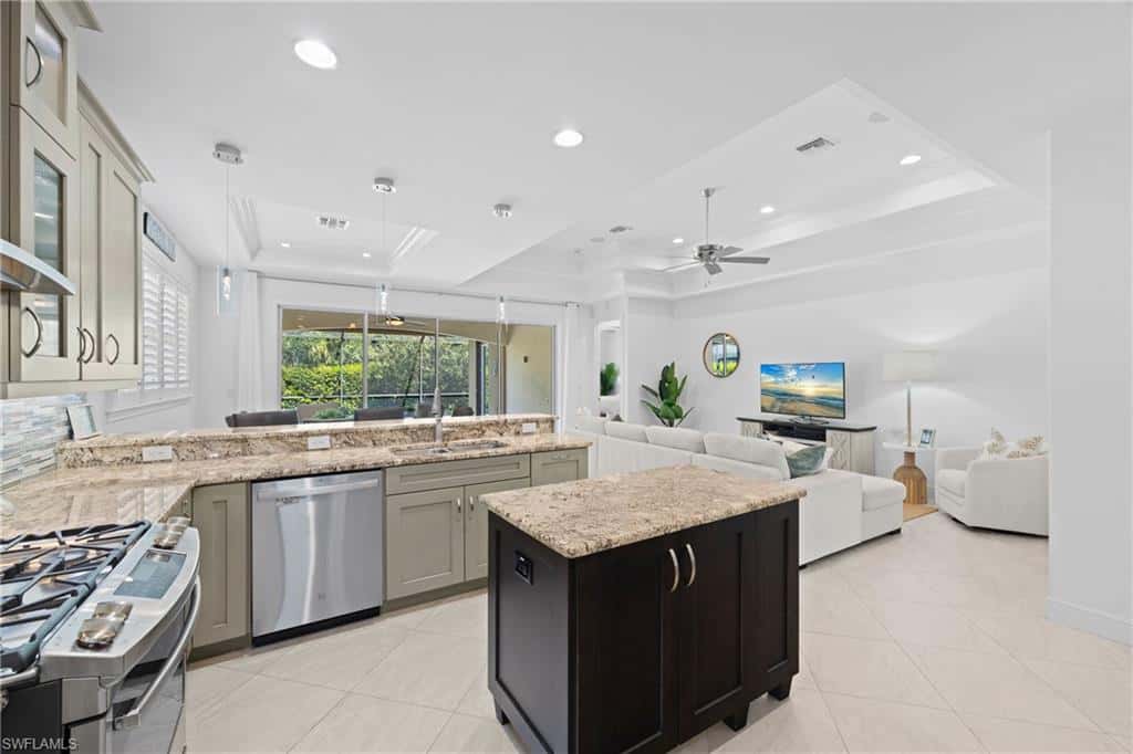 551 99th Ave, Naples, photo 5
