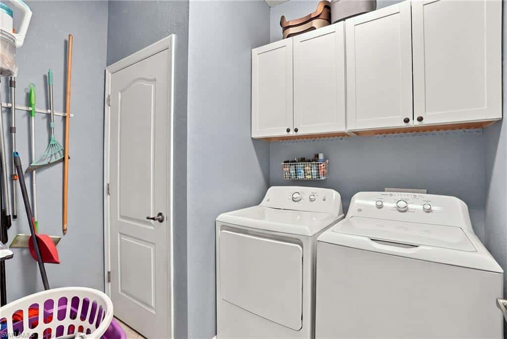2446 Heydon Cir, Naples, photo 40