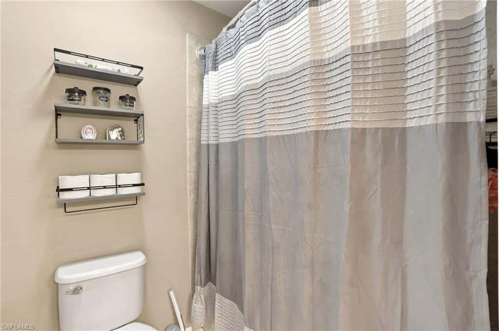 2446 Heydon Cir, Naples, photo 39