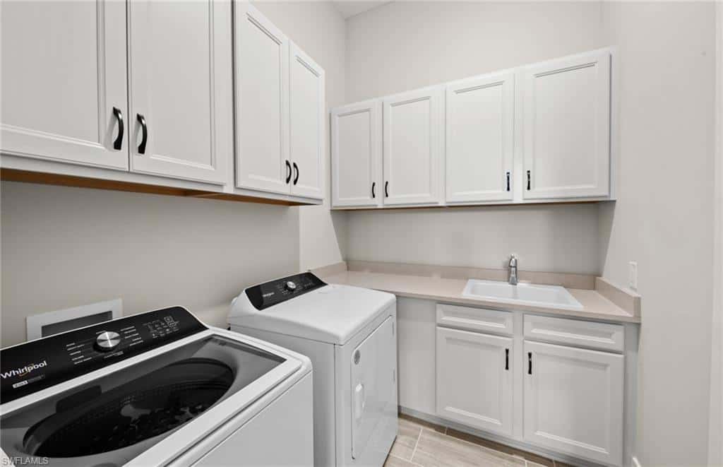2004 Don Benito Way, Naples, photo 32