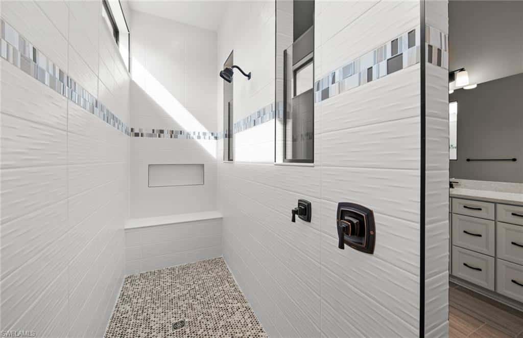 2004 Don Benito Way, Naples, photo 35