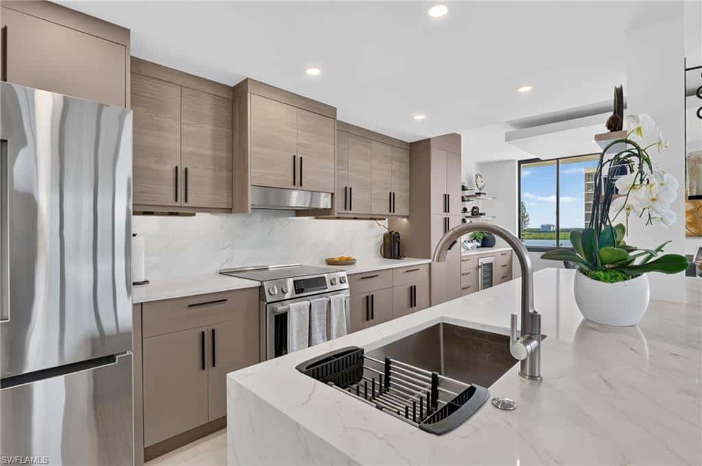 11 Bluebill Ave #606, Naples, photo 4
