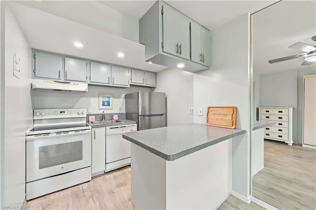 3 Bluebill Ave #205, Naples, photo 16