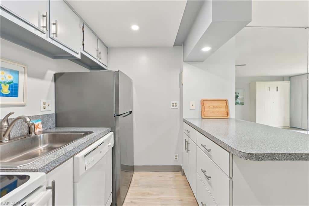 3 Bluebill Ave #205, Naples, photo 18