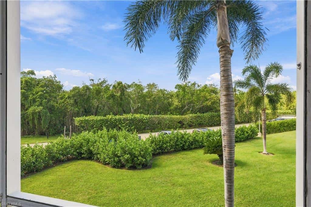 3 Bluebill Ave #205, Naples, photo 4
