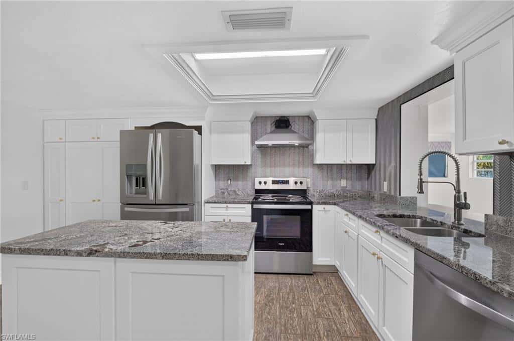 450 Huntington Dr, Naples, photo 6