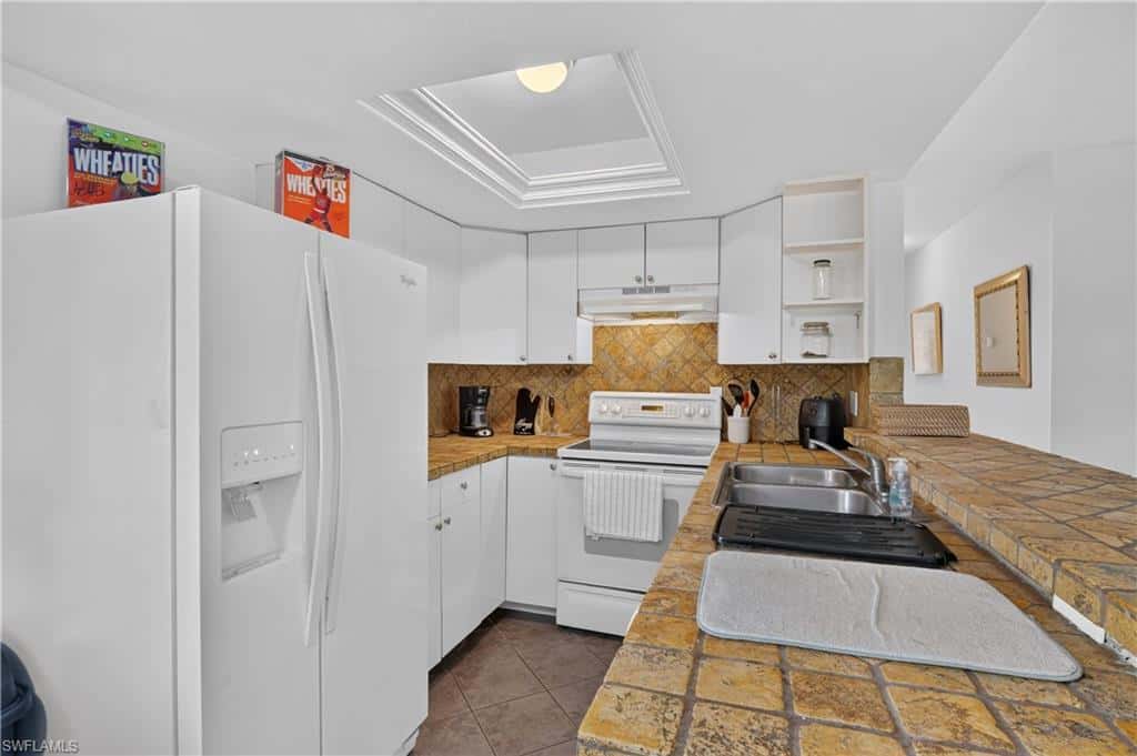 3177 Woodside Ave, Naples, photo 17
