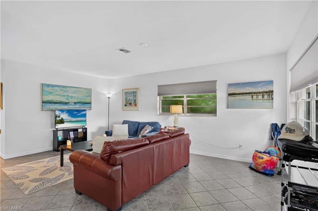 3177 Woodside Ave, Naples, photo 8