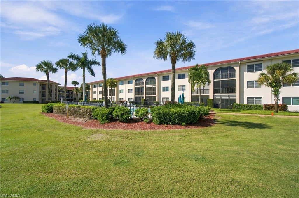 13 High Point Cir #206, Naples, photo 37