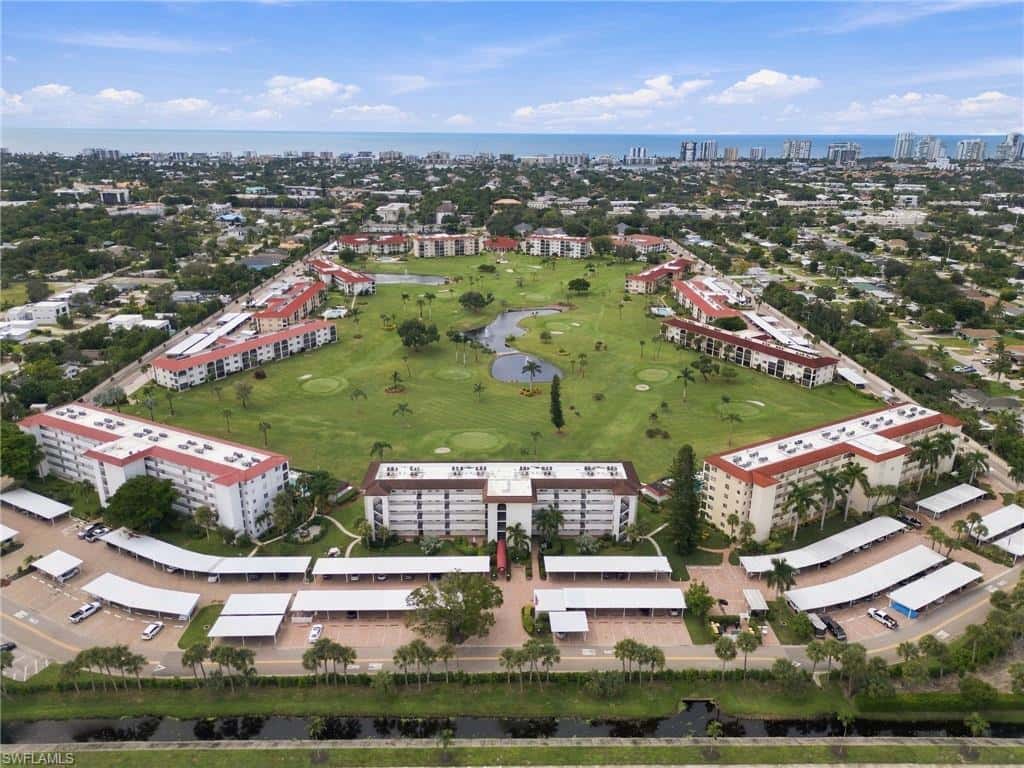29 High Point Cir #204, Naples, photo 6