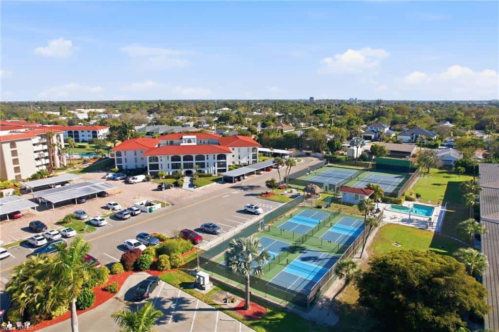 29 High Point Cir #204, Naples, photo 43