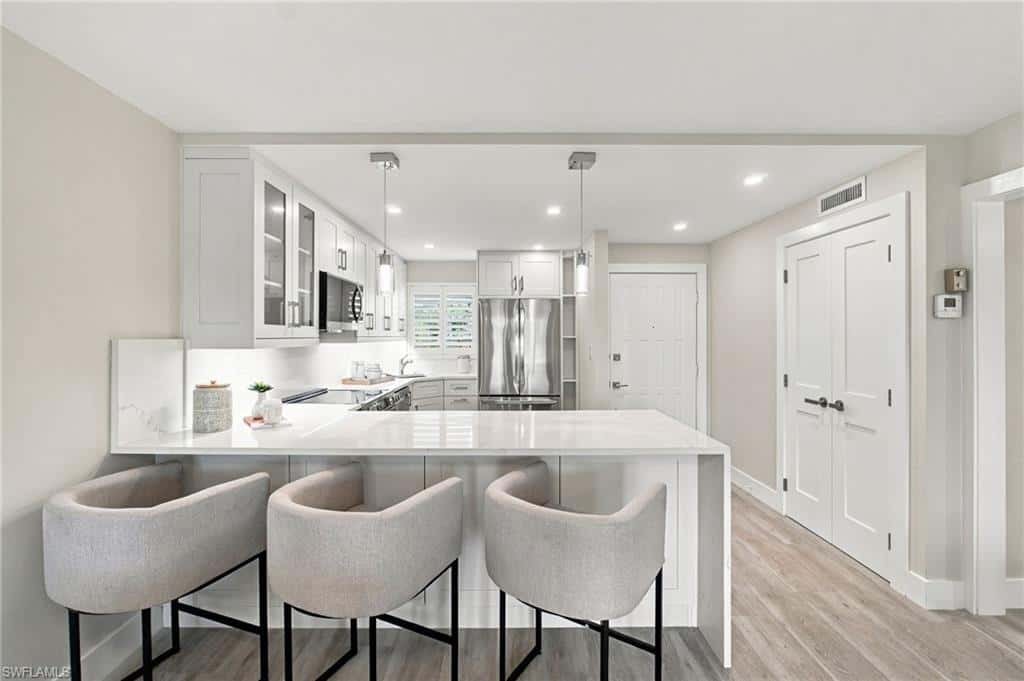 29 High Point Cir #204, Naples, photo 4