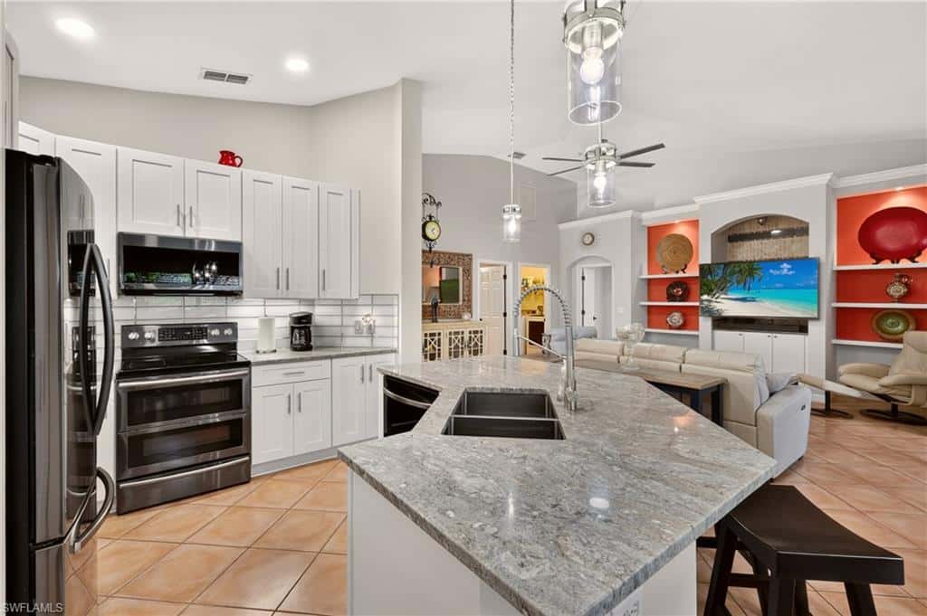 11180 La Coruna Ln, Bonita Springs, photo 8