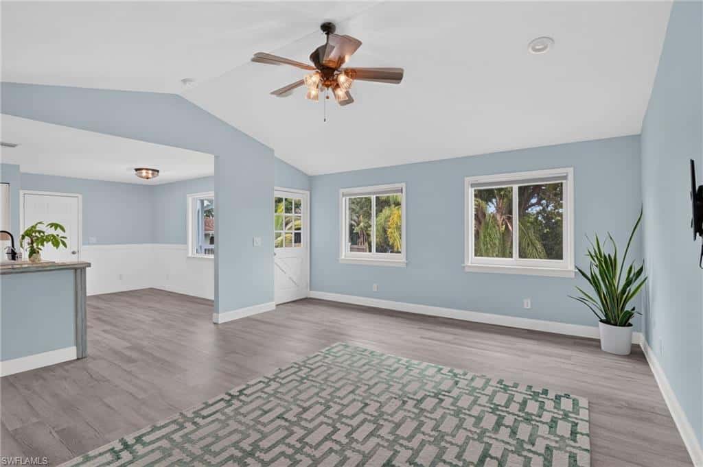 20520 Pine Tree Ln, Estero, photo 5