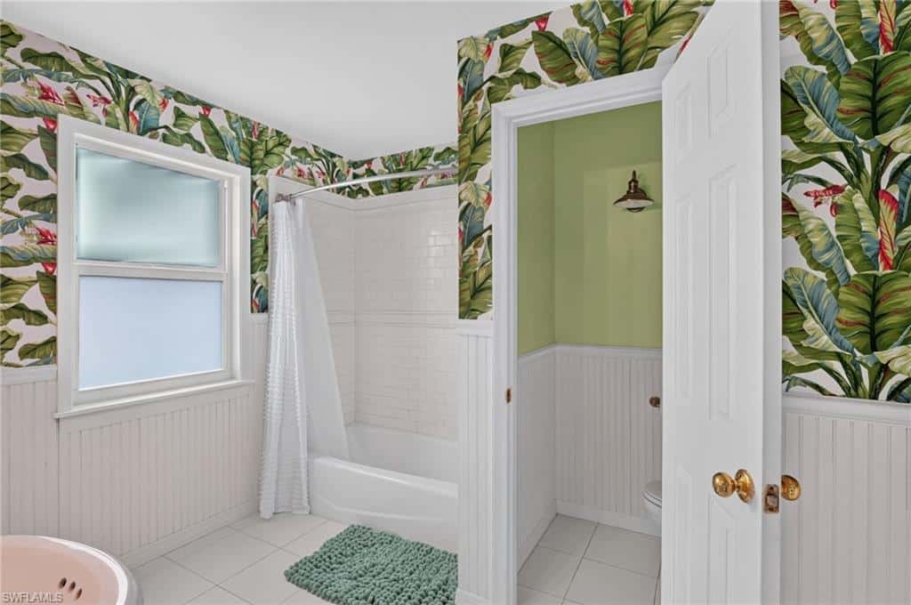 20520 Pine Tree Ln, Estero, photo 24