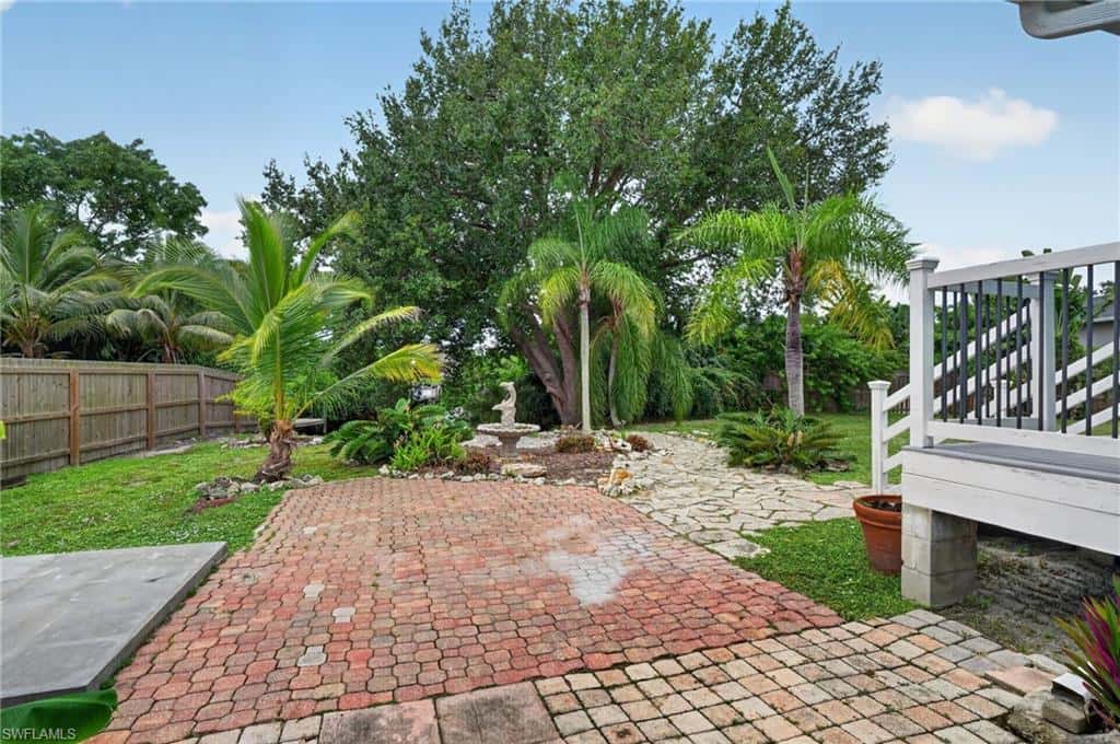 20520 Pine Tree Ln, Estero, photo 35