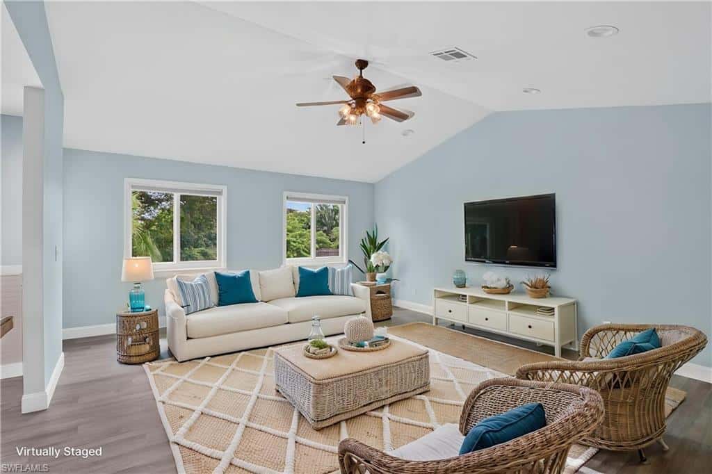 20520 Pine Tree Ln, Estero, photo 4