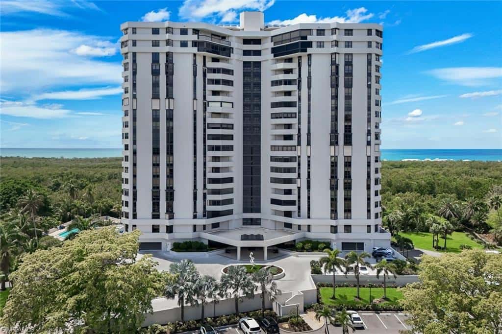 6001 Pelican Bay Blvd #1606, Naples, photo 34