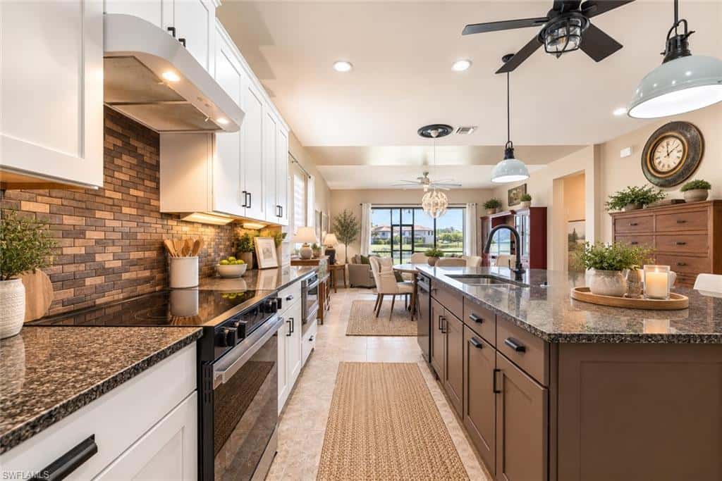 10852 Essex Square Blvd, Fort Myers, photo 10