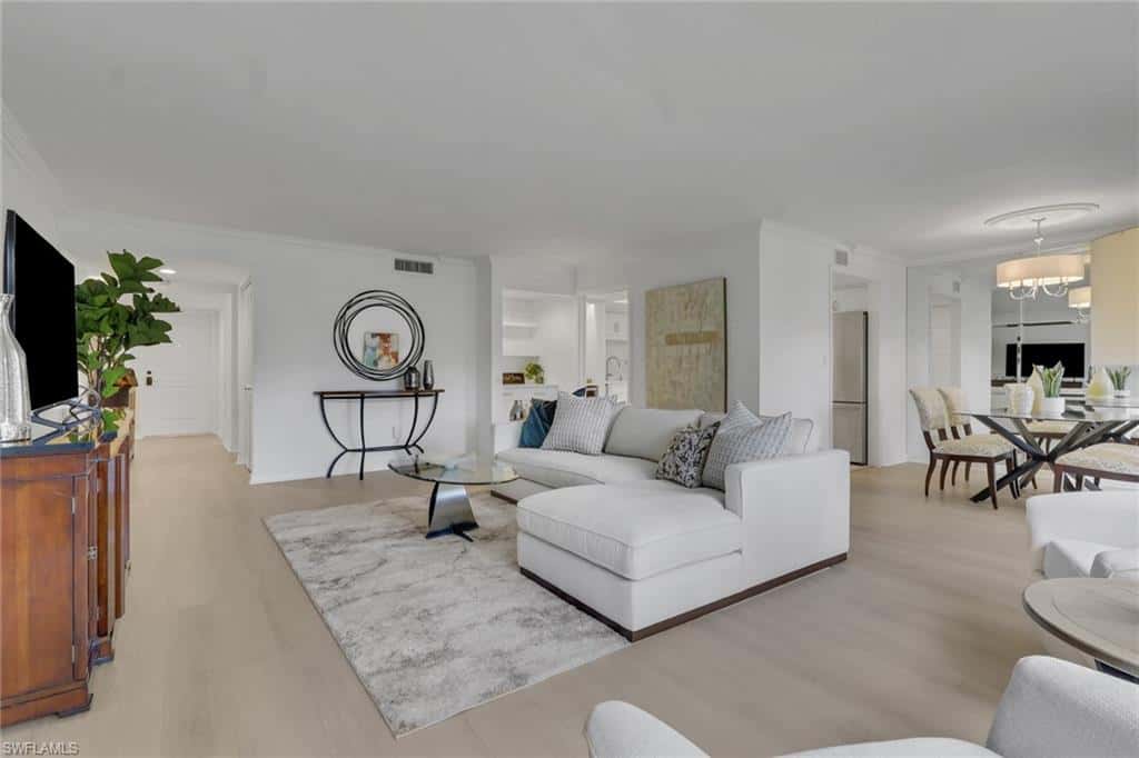 5954 Pelican Bay Blvd #212, Naples, photo 4