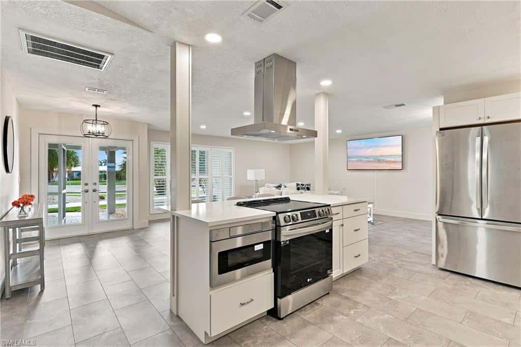 404 53rd Ter, Cape Coral, photo 10