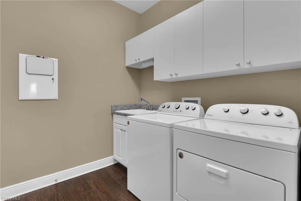 10505 Valencia Lakes Dr, Bonita Springs, photo 38