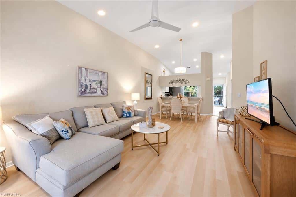 1240 Sarah Jean Cir #205, Naples, photo 4