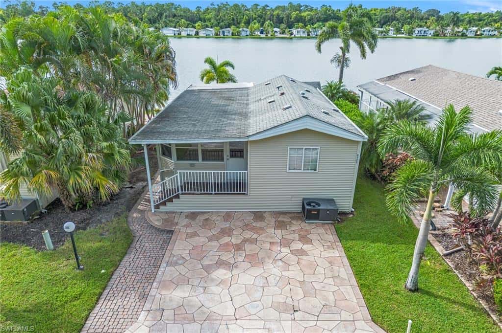 2105 Crystal Lake Dr, Naples, photo 7