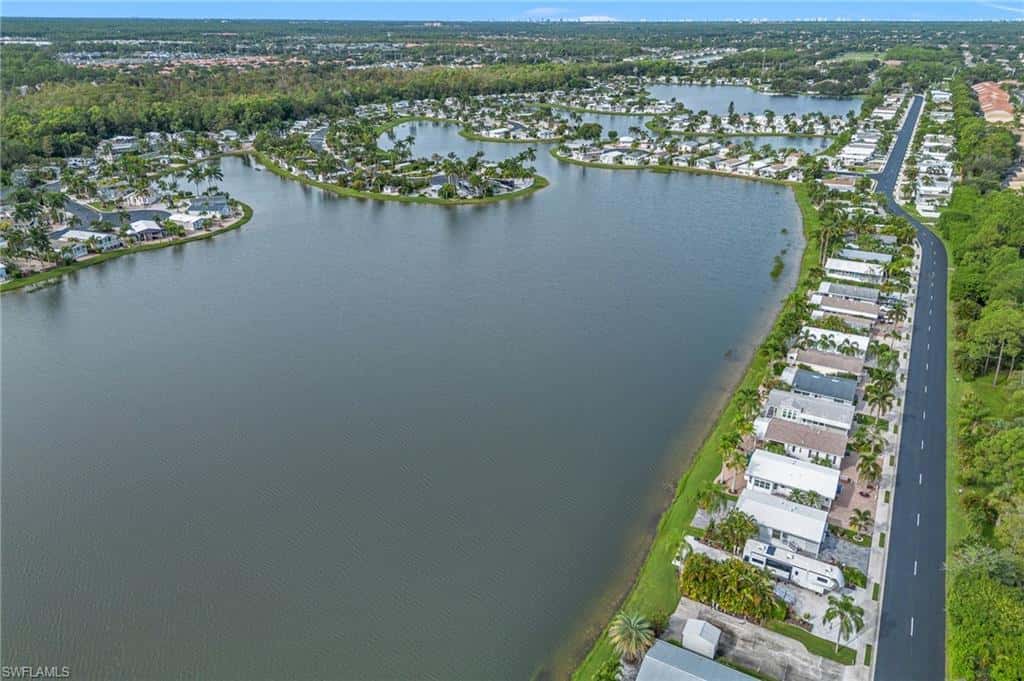 2105 Crystal Lake Dr, Naples, photo 31