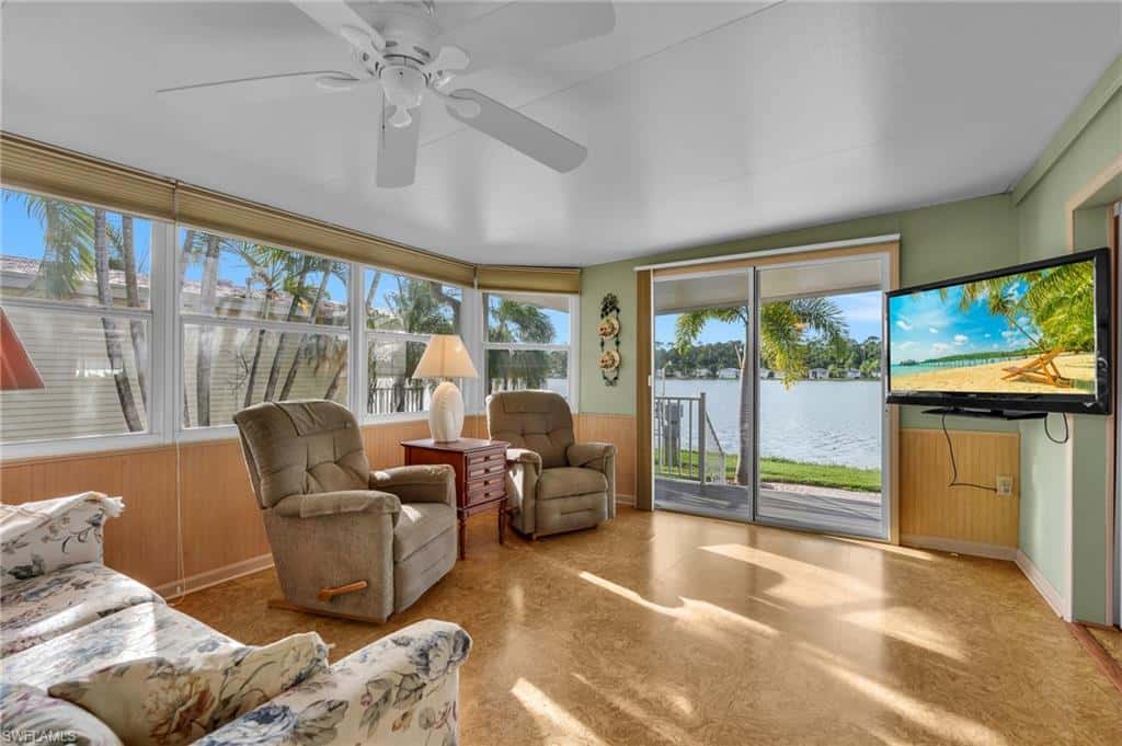2105 Crystal Lake Dr, Naples, photo 4
