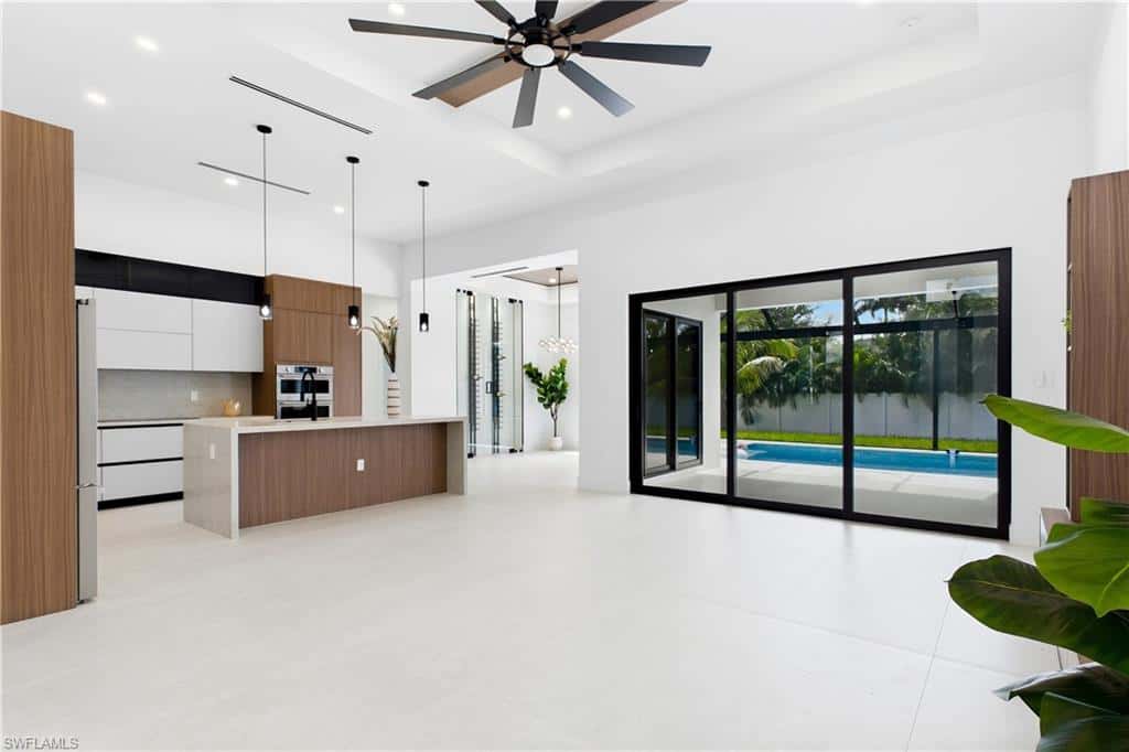 2814 Surfside Blvd, Cape Coral, photo 13