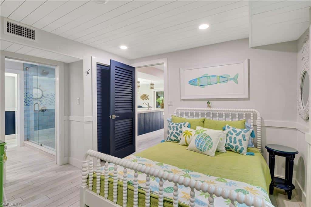 193 Cocohatchee St, Naples, photo 33